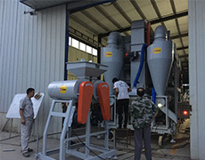 茂恒機(jī)械2019款大產(chǎn)量復(fù)式精選機(jī)裝車發(fā)貨