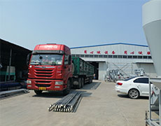 茂恒機(jī)械風(fēng)篩清選機(jī)裝車發(fā)貨